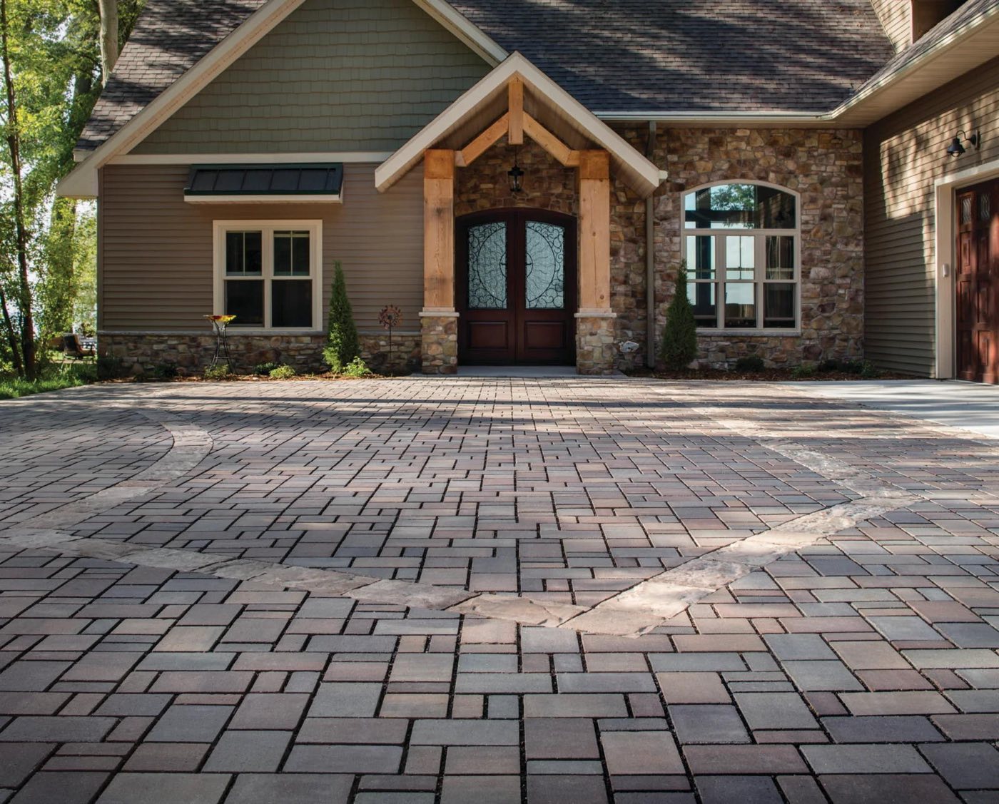 Paver patio built by Lake Norman Hardscapes in the Lake Norman, NC area