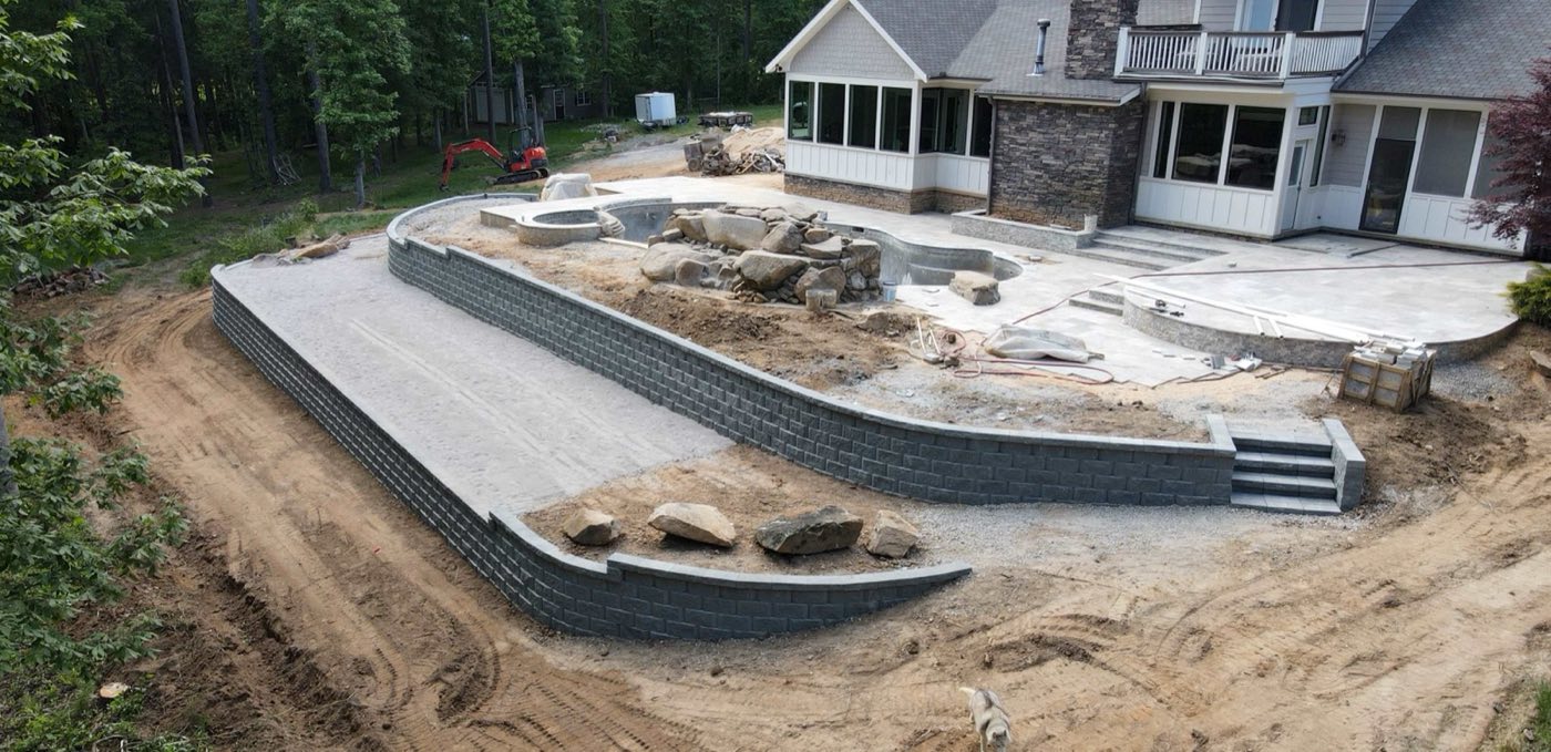 Retaining wall built by Lake Norman Hardscapes in the Lake Norman, NC area