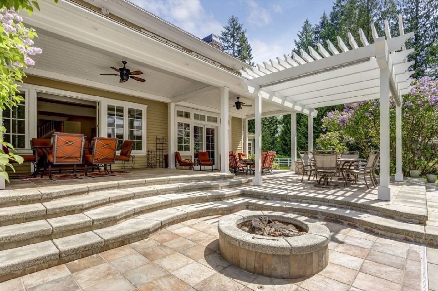 Completed hardscape patio by Lake Norman Hardscapes