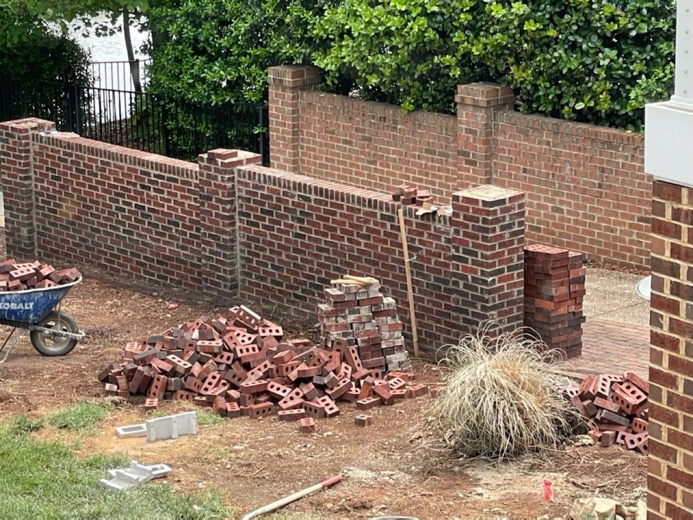 Brick garden wall build — Huntersville · stonework