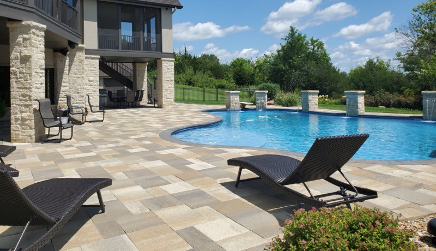 Paver patio built by Lake Norman Hardscapes in the Lake Norman, NC area