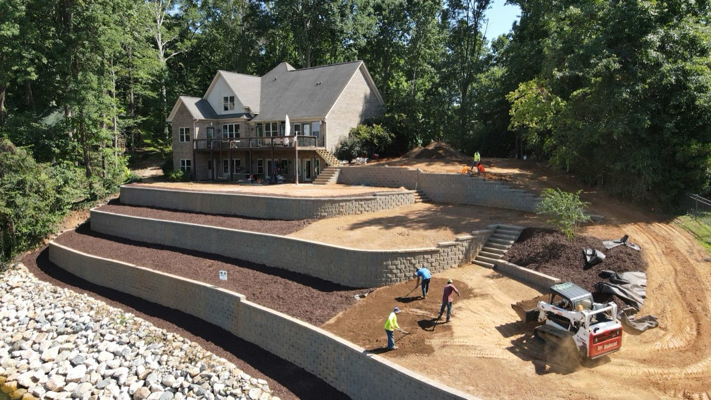 Retaining wall built by Lake Norman Hardscapes in the Lake Norman, NC area
